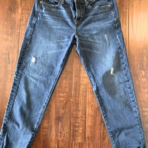 Gap boyfriend jeans.  Size :  28/6r